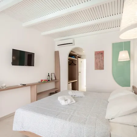 Aloe (adults Only) فندق فاليراكي