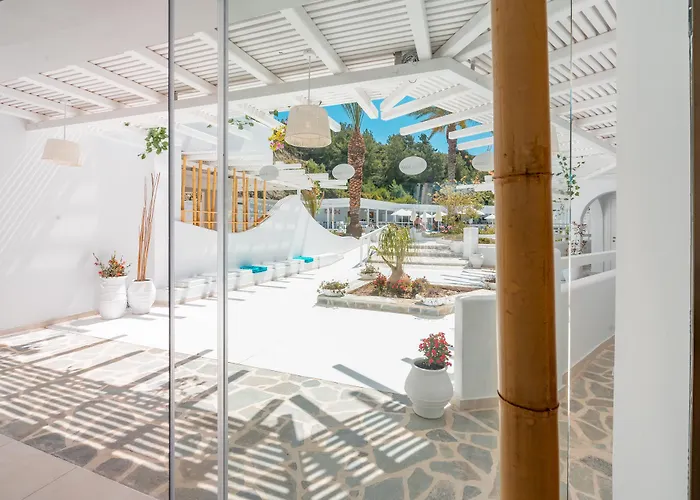 Aloe (adults Only) فندق فاليراكي